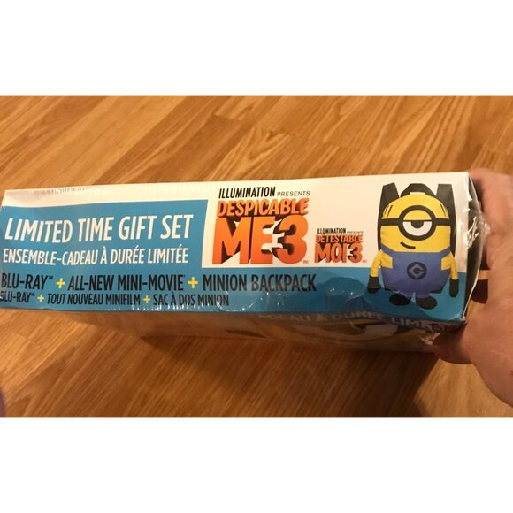 Despicable Me 3 Gift Set Blu-Ray Mini-Movie & Minion Backpack Illumination New - Picture 6 of 7